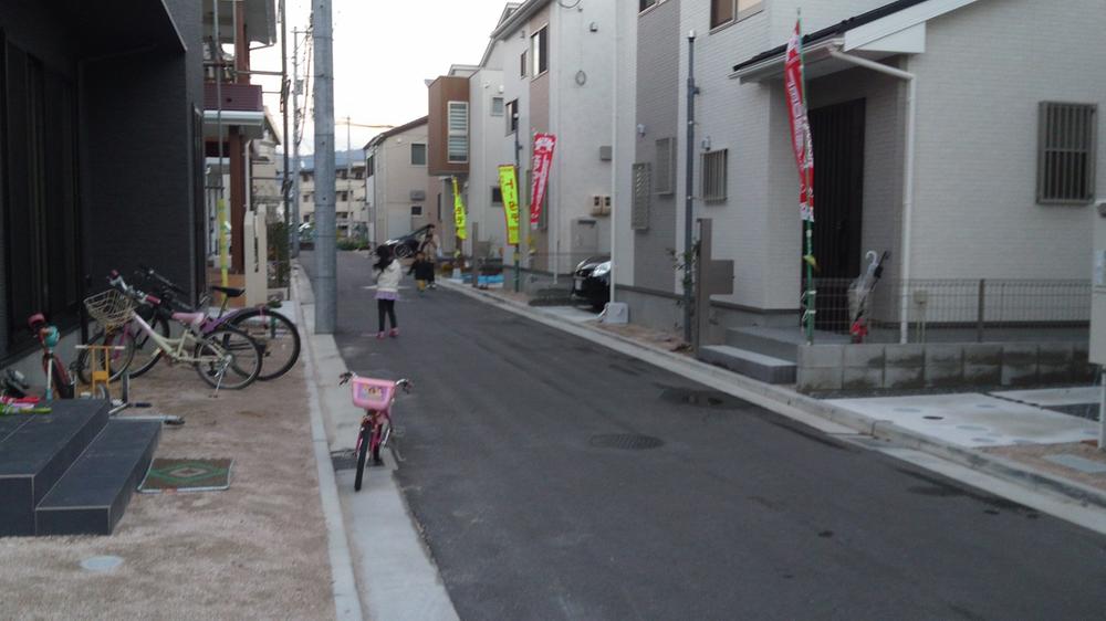 Local photos, including front road. Local (11 May 2013) Shooting