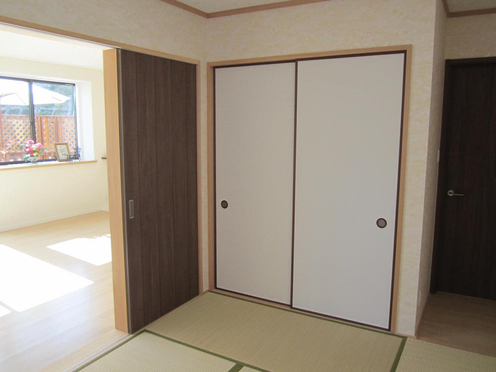 Non-living room. Indoor (10 May 2013) Shooting