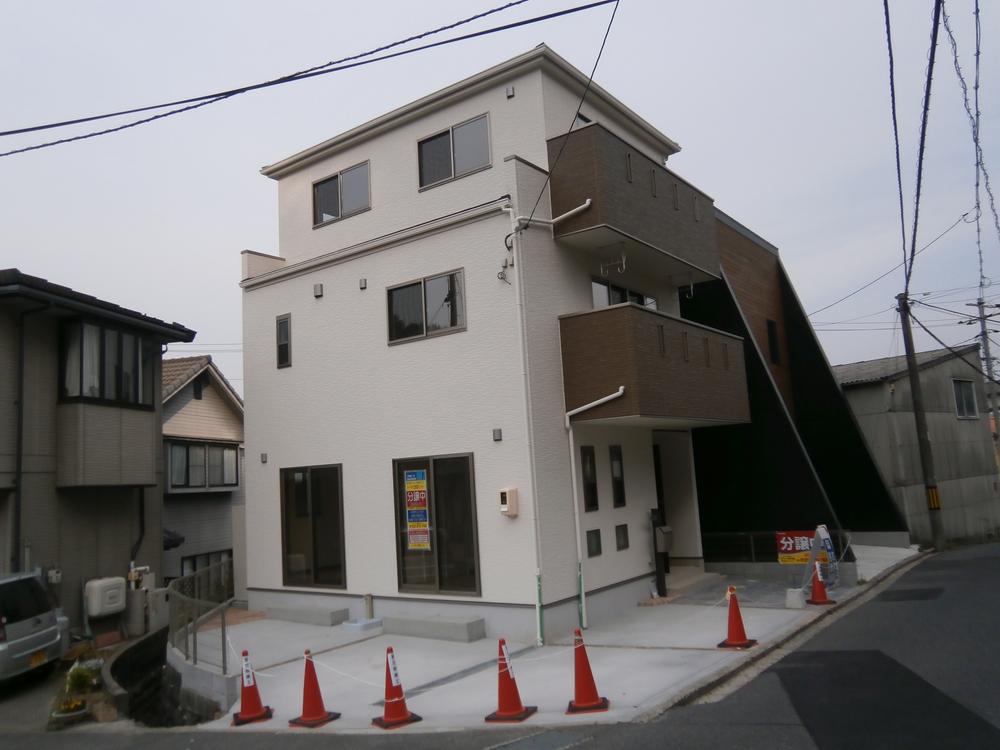 Local appearance photo. Local (April 2013) Shooting