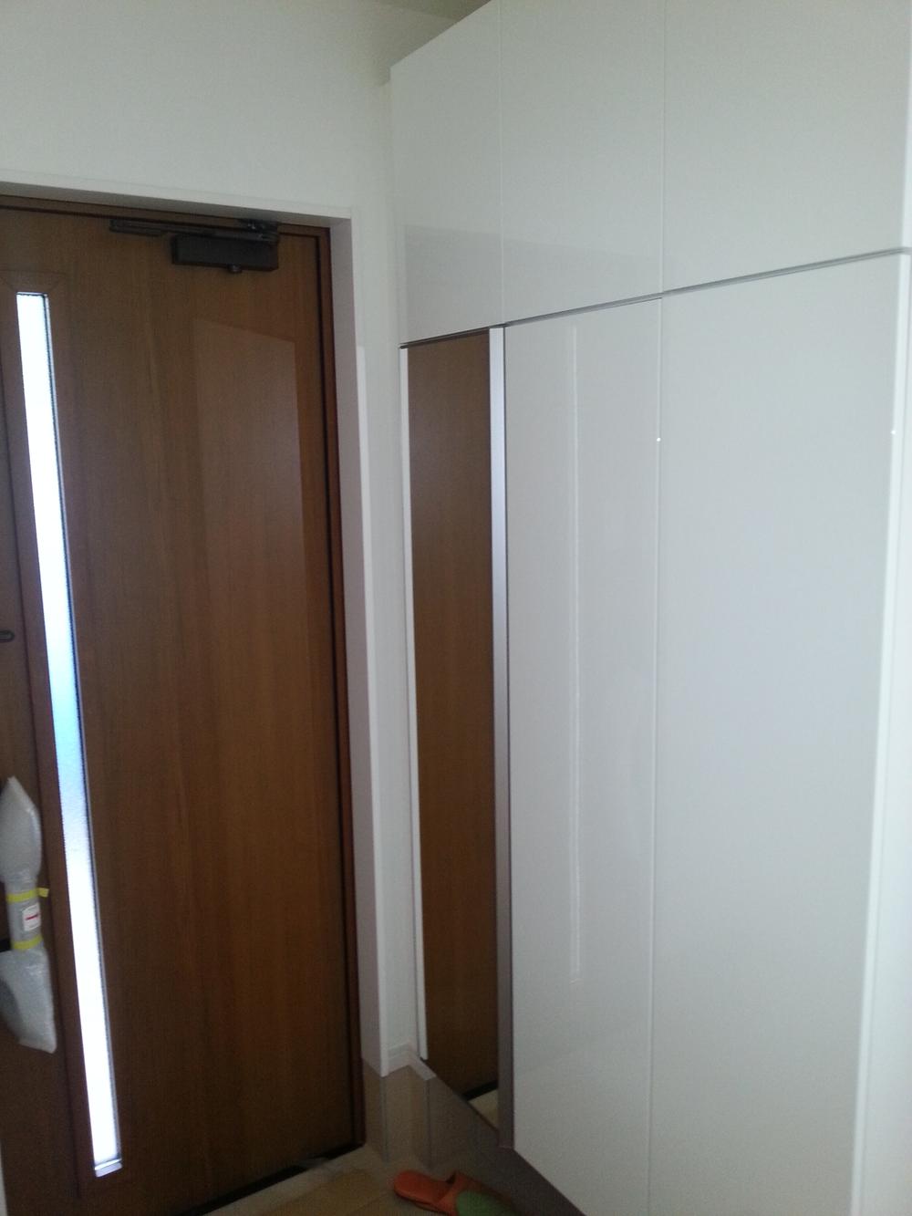 Entrance. Indoor (June 2013) Shooting