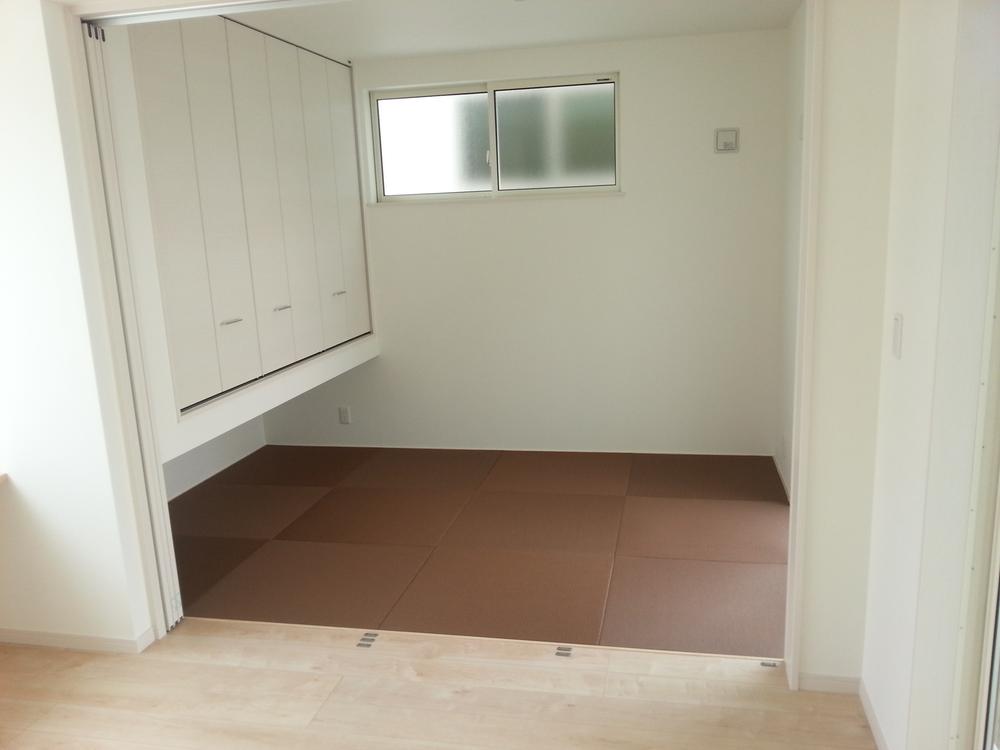 Non-living room. Indoor (June 2013) Shooting