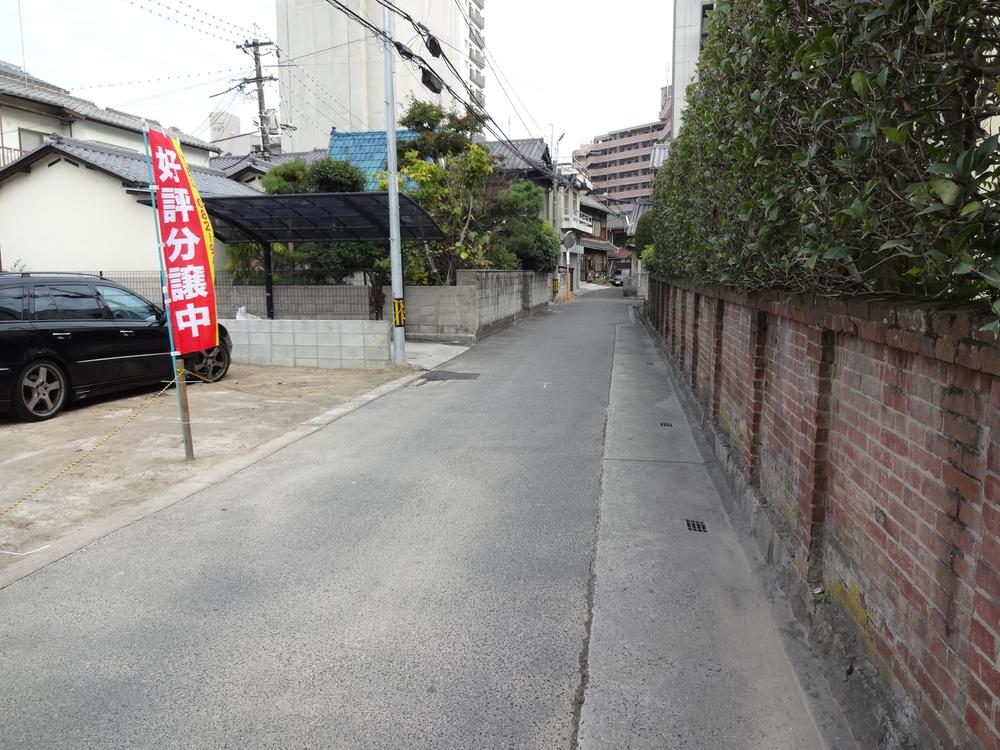 Local photos, including front road. Local (11 May 2013) Shooting