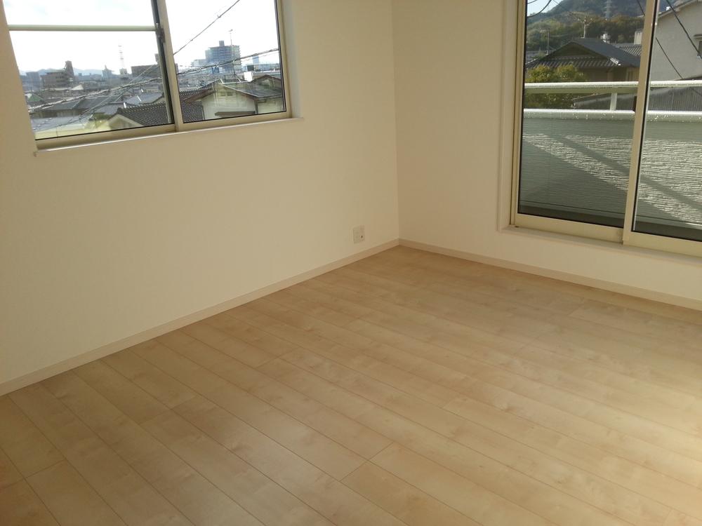 Non-living room. Indoor (11 May 2013) Shooting