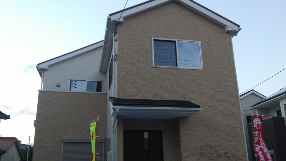 Local appearance photo. Local (11 May 2013) Shooting