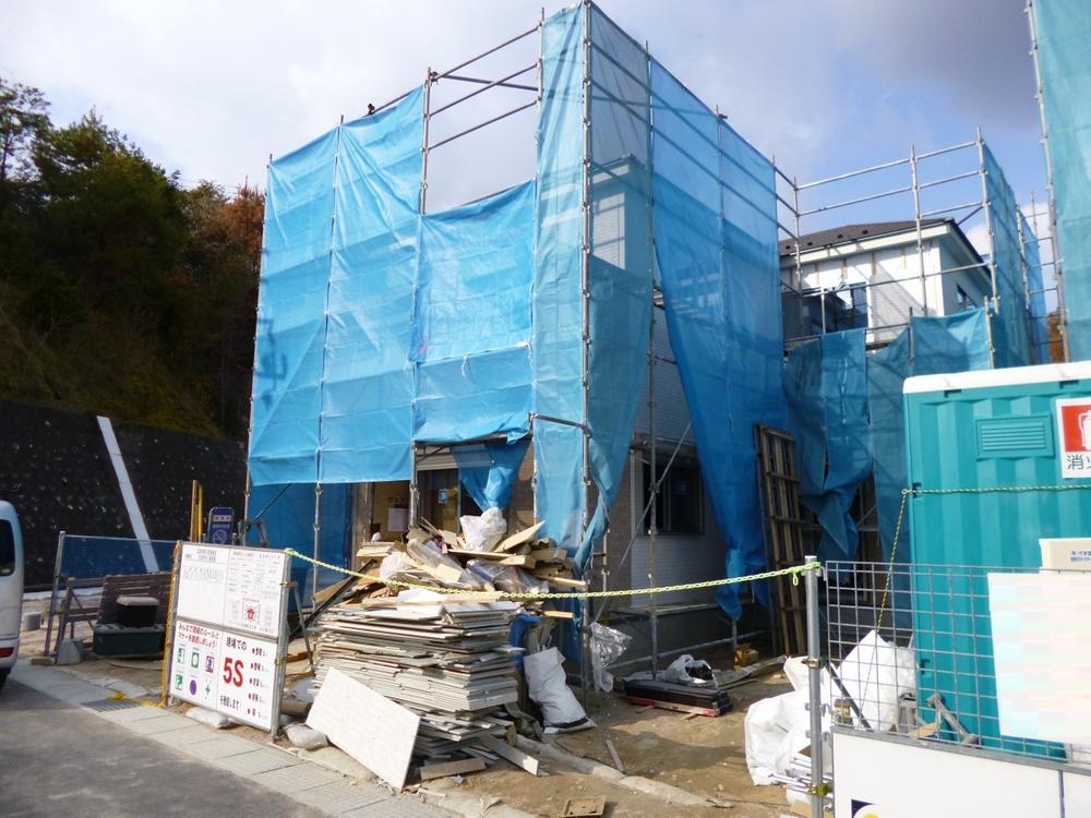 Local appearance photo. Local (12 May 2013) Shooting