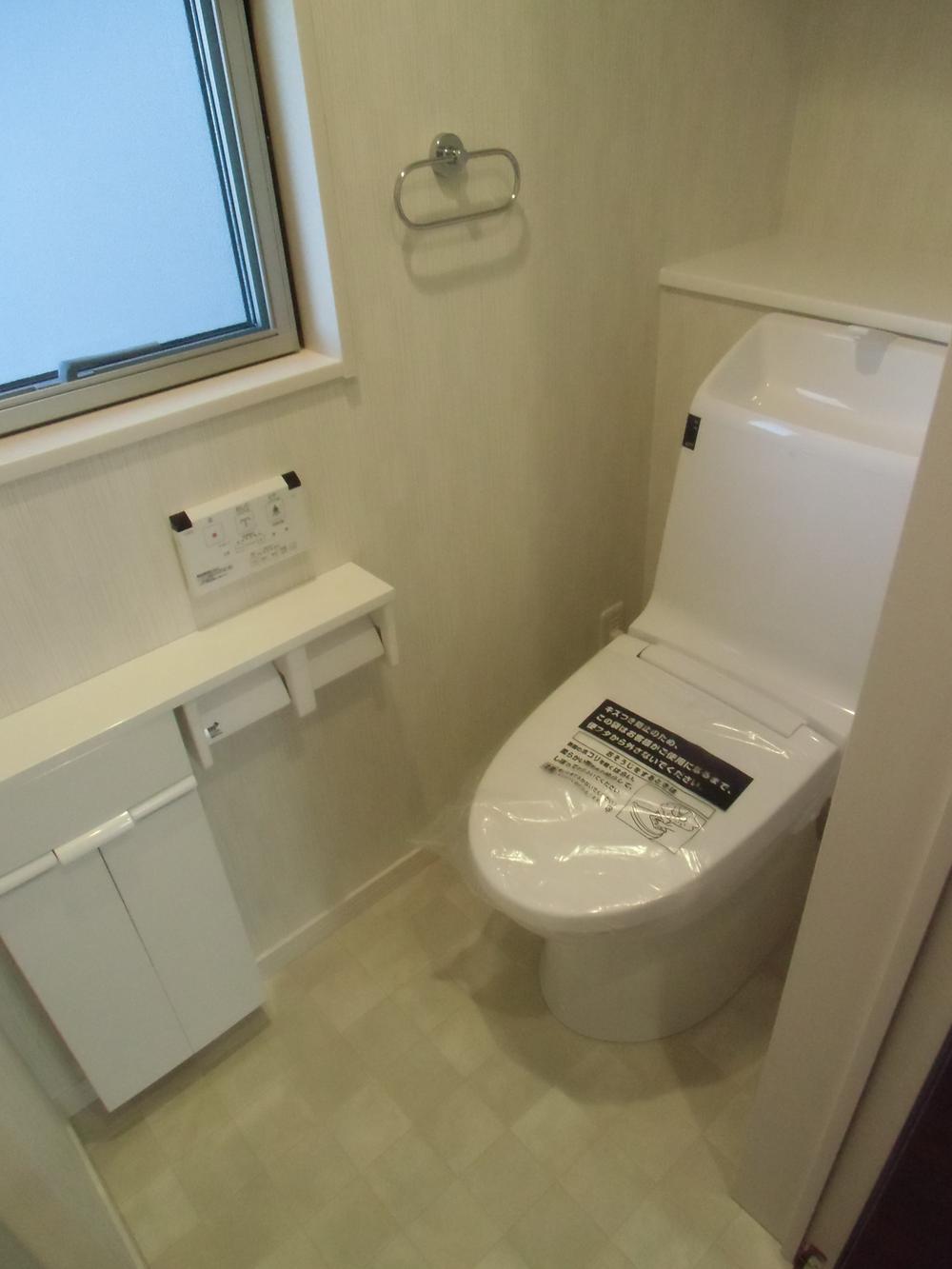 Toilet. 1F toilet (November 2013) Shooting