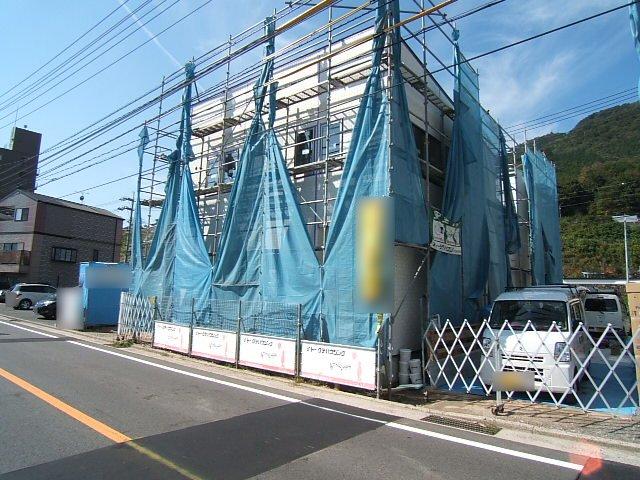 Local appearance photo. 2013 11 is the end of the month scheduled for completion