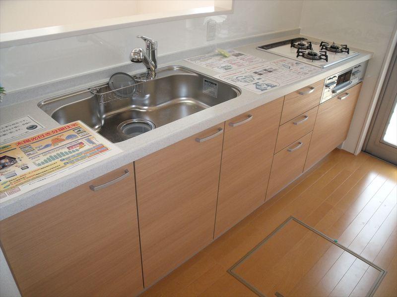 Same specifications photo (kitchen)