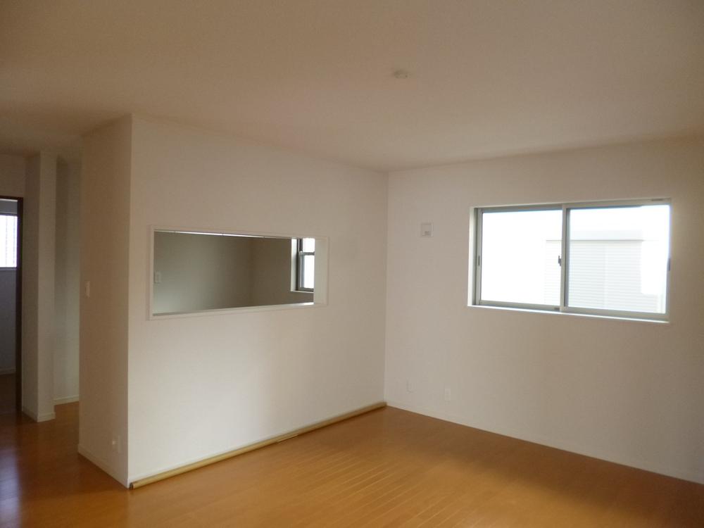 Living. (September 2013) Shooting