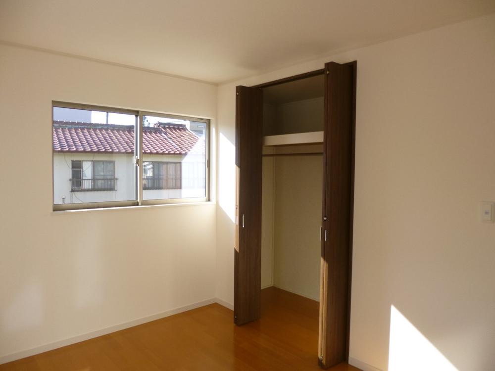 Non-living room. (September 2013) Shooting