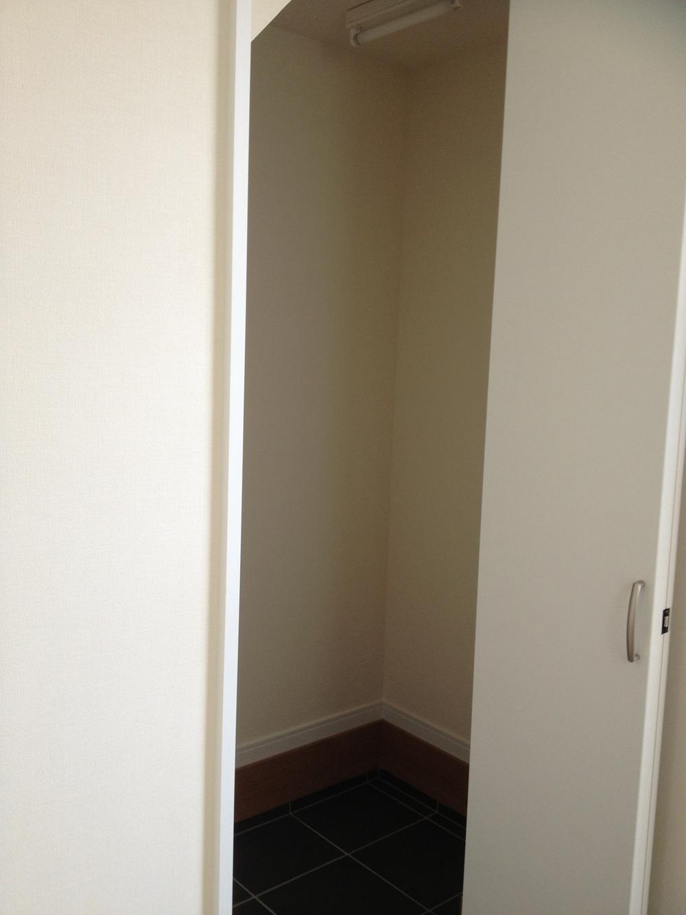 Receipt. Room (May 2013) Shooting