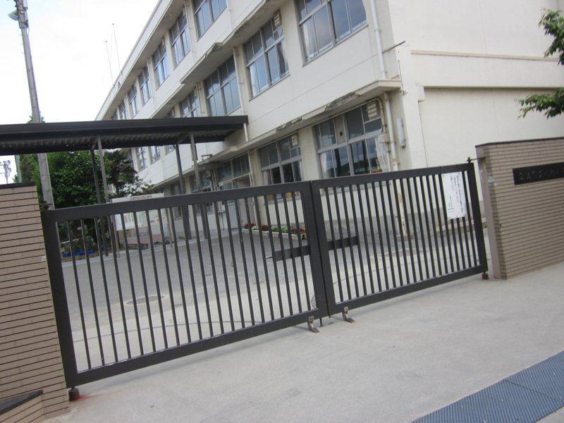 Primary school. 804m up to elementary school in Hiroshima in Tachikawa