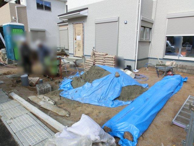 Local appearance photo. Parking: Two Allowed