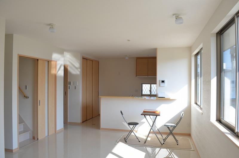 Living. 16.2 Pledge of bright living room