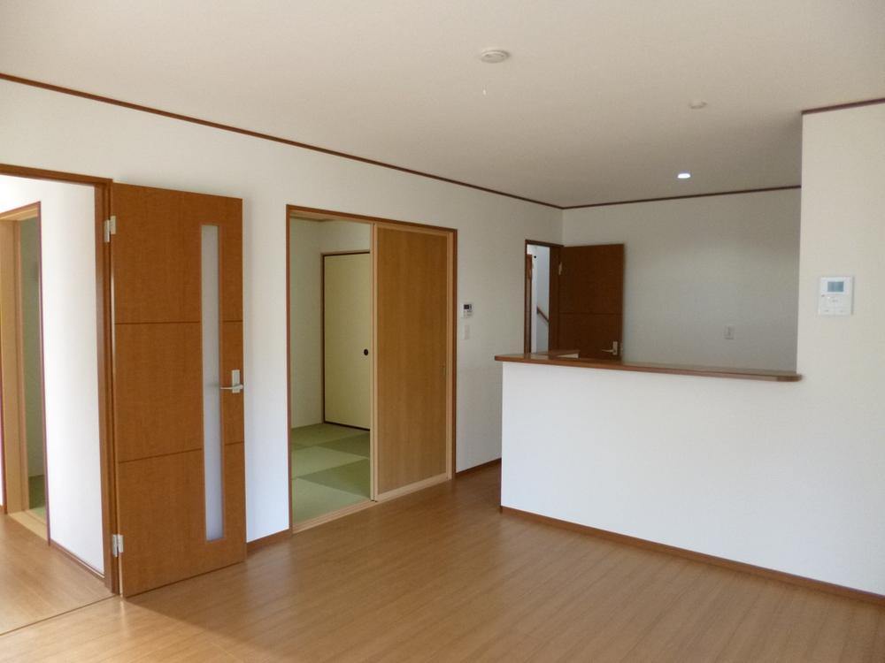 Living. (December 2013) Shooting