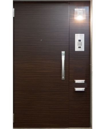 Security.  [Seismic entrance door and push handle] Entrance door of each dwelling unit is, Adopt a seismic door that can be opened and closed even if the door frame is somewhat deformed at the time of earthquake. By securing a large upper and lower clearance, Be subjected to in-plane deformation relaxes the contact frame and the door, Door, you can open a small force. Also, It has also adopted a push-pull type of door that can be easily opened and closed without the need to place force. (Same specifications)