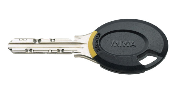 Security.  [Non-touch key] Entrance of the auto lock, Adopt a non-touch key (entrance hall only), which can only unlock closer to key. Saves you the trouble of pointing the key into the keyhole. Even when the residents return home, Even when the customers to visit, Peace of mind ・ safety, You can move to each dwelling unit smoothly. (Same specifications)
