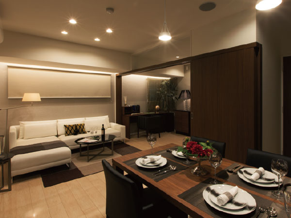 Other. Model room which has been subjected to proposed living space of the place suitable light "Symphony lighting". Likely to spread the width to life in apartment. (Indoor photos in the A type model room, Some options ・ Including a design change (application deadline Yes ・ Paid))