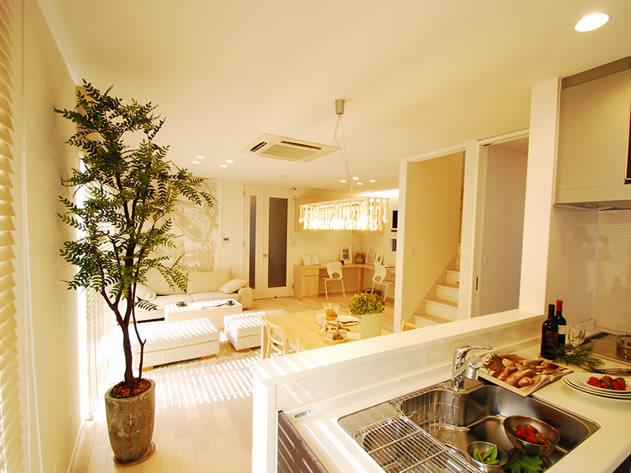 Kitchen. Because there is model house exhibition hall in Yagi office, When it was independent of the near, please visit us feel free to