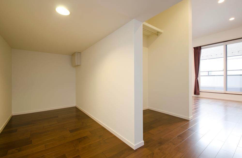 Model house photo. WIC