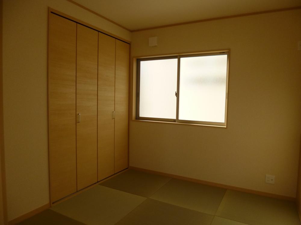 Non-living room. (November 2013) Shooting