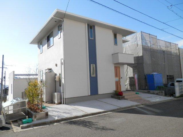 Local appearance photo.   All-electric Cute