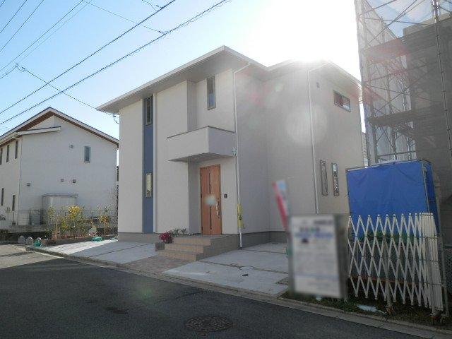 Local appearance photo.   Corner lot