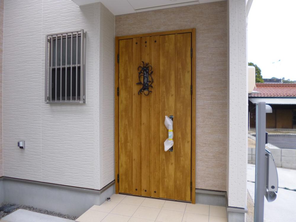 Entrance. (November 2013) Shooting