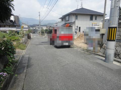 Local photos, including front road. August 6 shooting