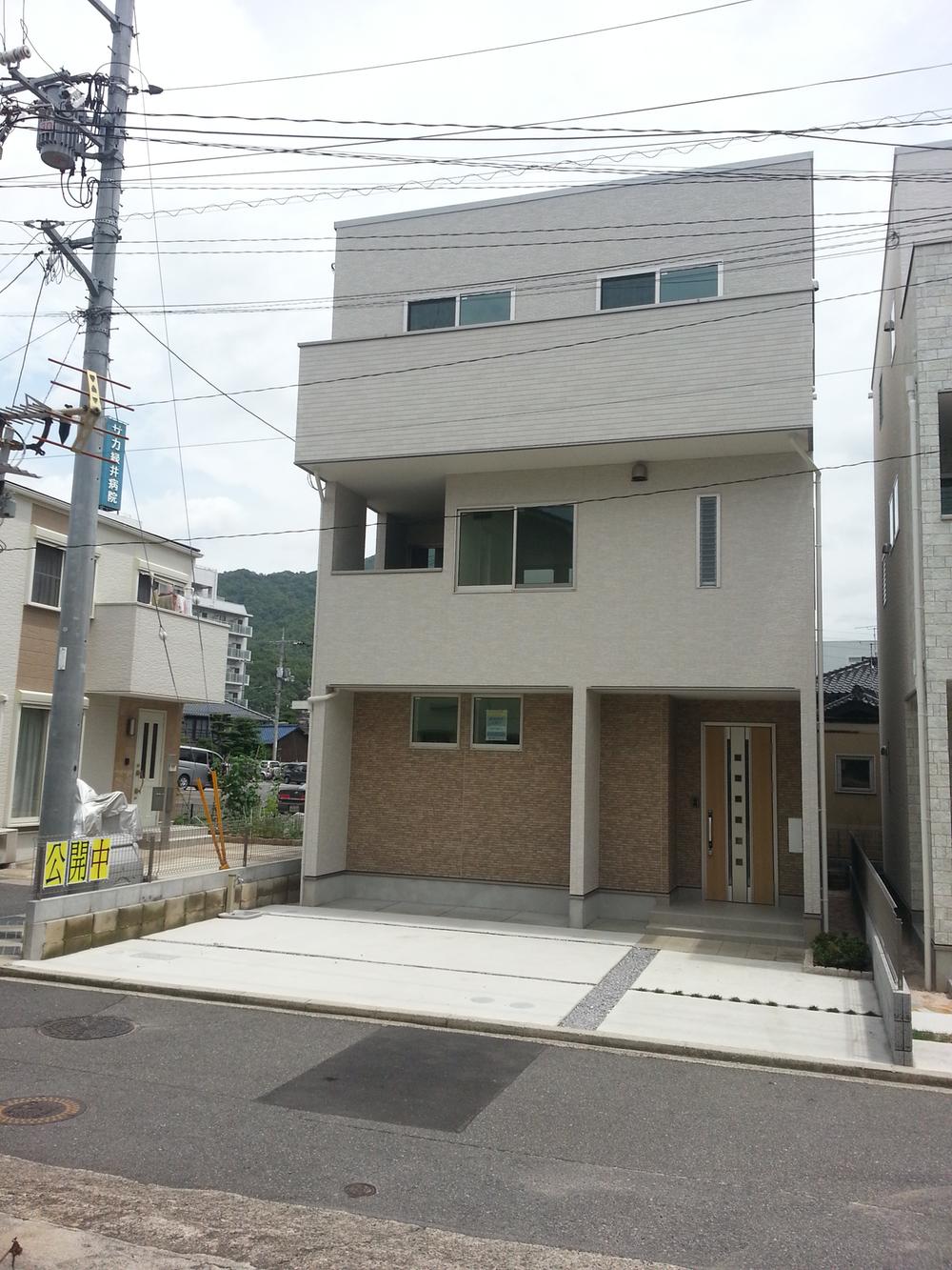 Local appearance photo. (B Building)