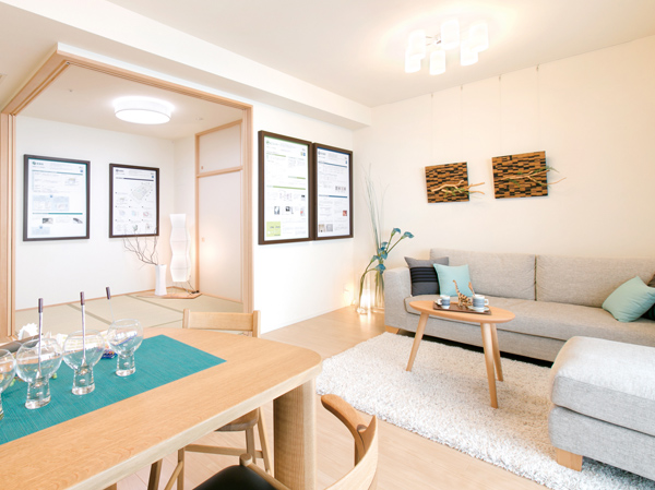 G type sample room (LDK and the Japanese-style room, Allowed visited the lavatory)