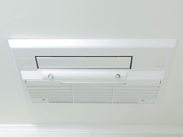 Bathing-wash room.  [Mist function with bathroom heating dryer] With mist function. Laundry will not dry out in the bathroom in the season in the rain and pollen. (Model Room J-type ・ Menu plan 6 (free of charge ・ Application deadline Yes) ・ Shoot Rustic Modern)