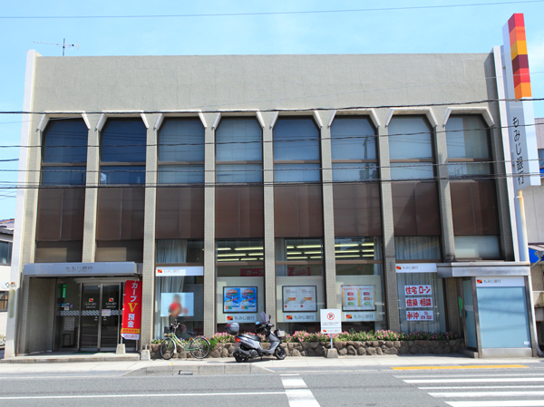 Surrounding environment. Momiji Bank Gion central branch (11 mins / About 810m)
