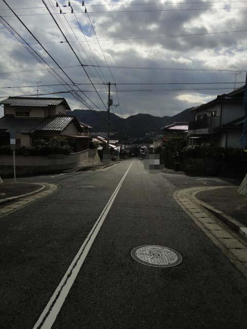Local photos, including front road. Front road