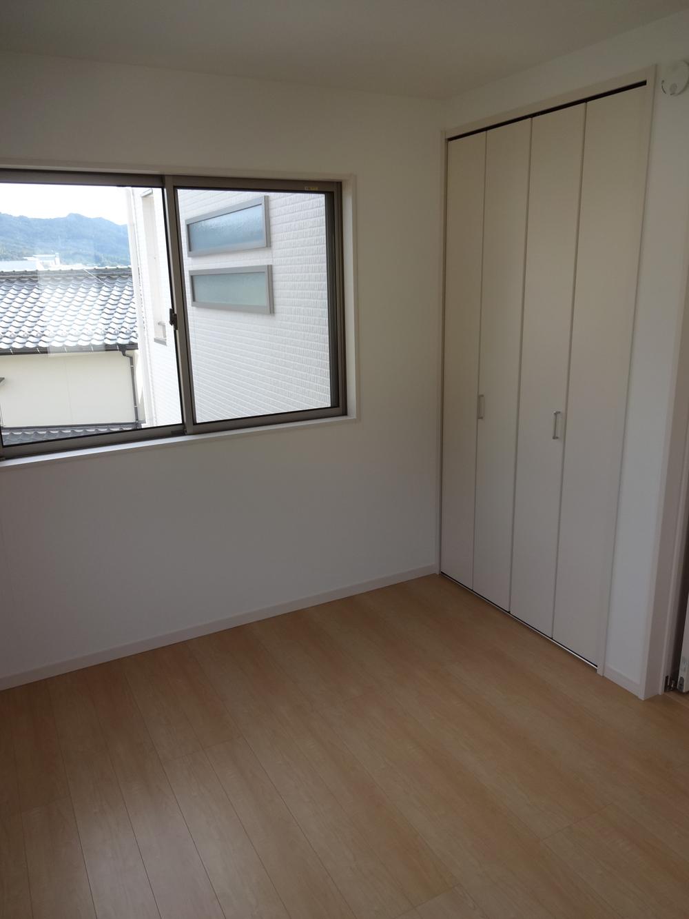 Non-living room. Indoor (10 May 2013) Shooting