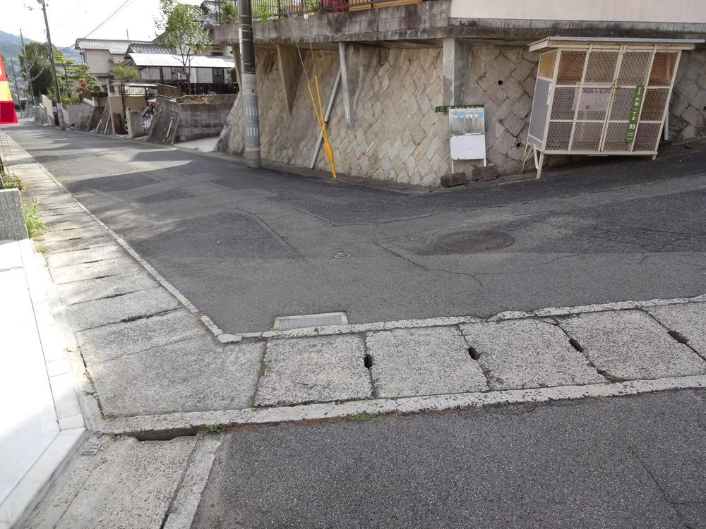 Local photos, including front road. Local (10 May 2013) Shooting