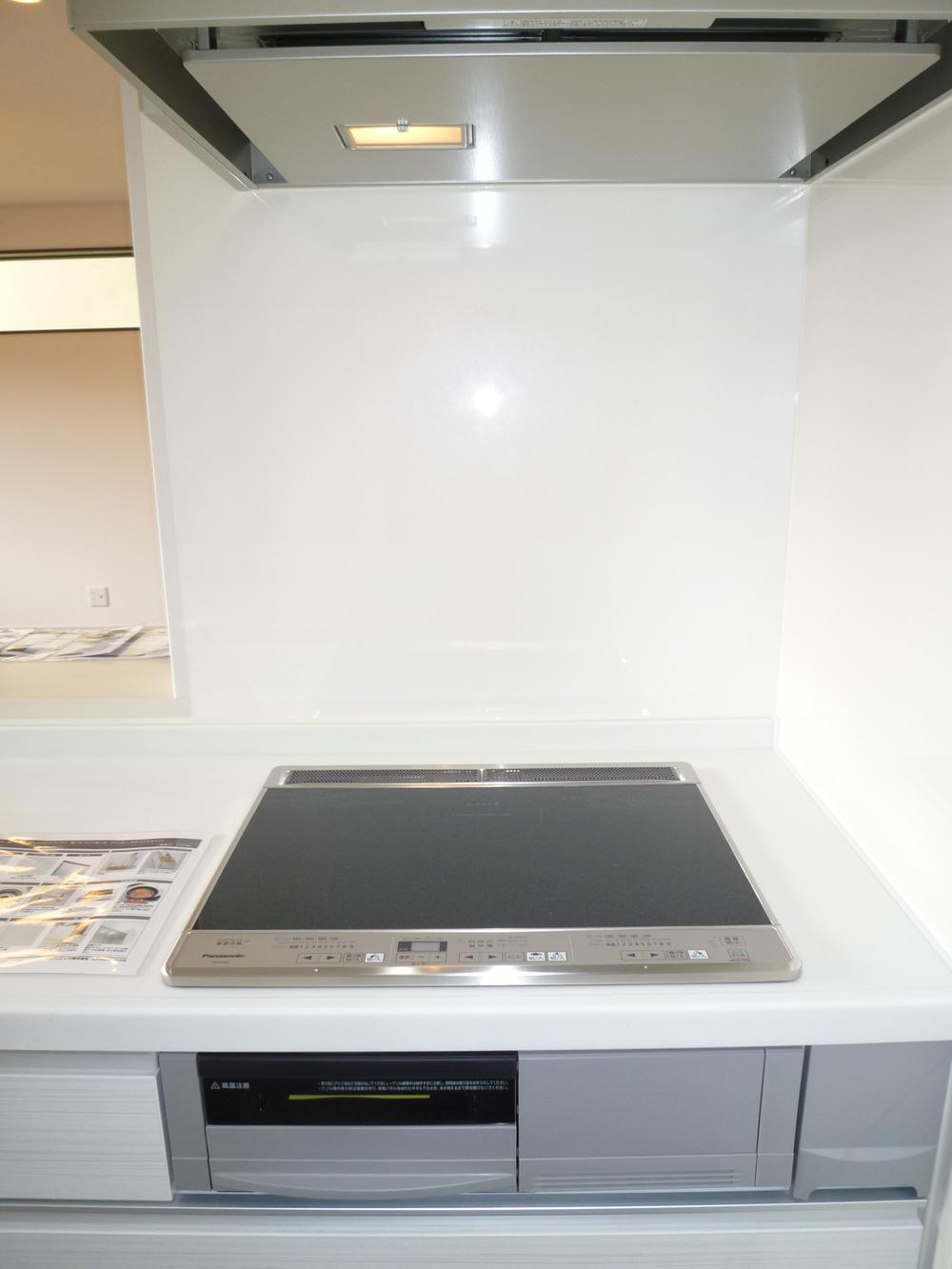 Kitchen. IH cooking heater is