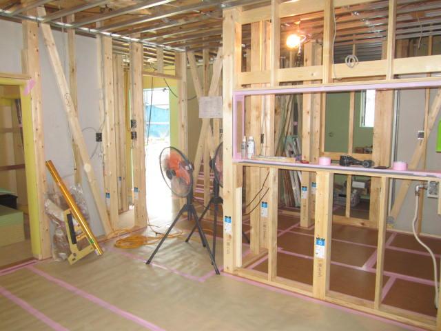 Living. Room (August 2013) Shooting Carpentry work in September 2013 mid-scheduled for completion