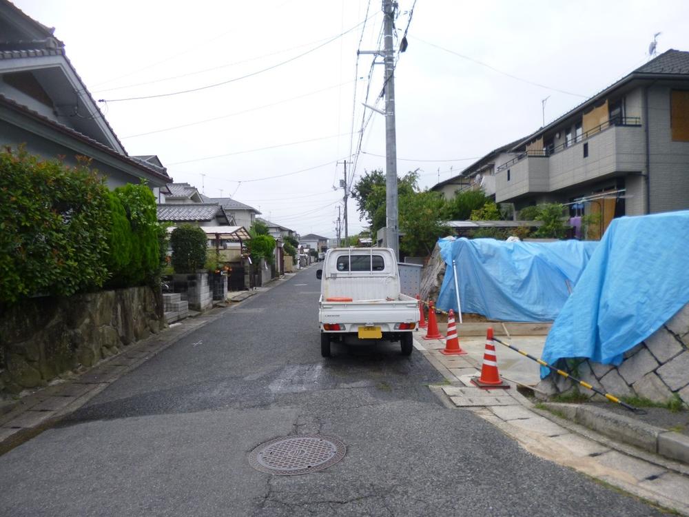 Local photos, including front road. (July 2013) Shooting