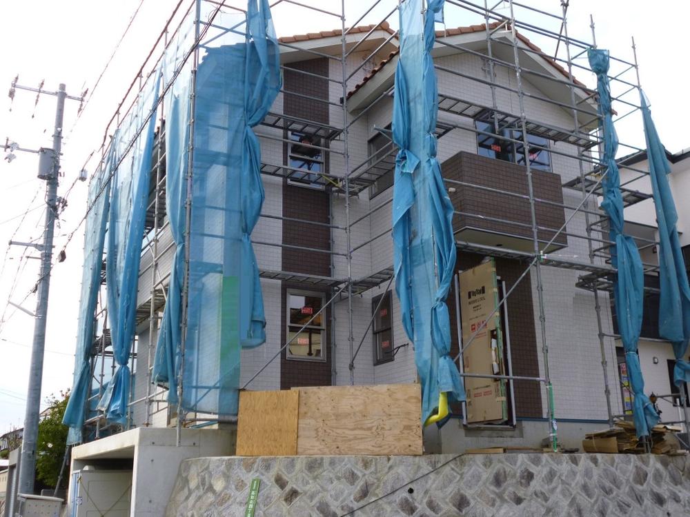 Local appearance photo. Local (12 May 2013) Shooting