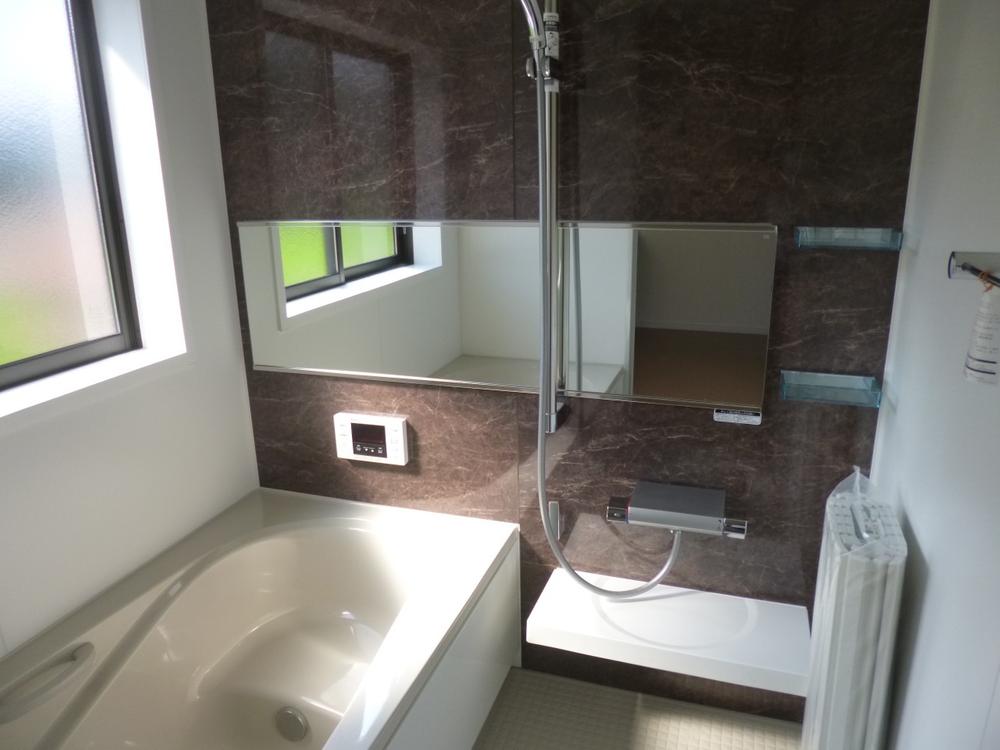 Bathroom. (August 2013) Shooting