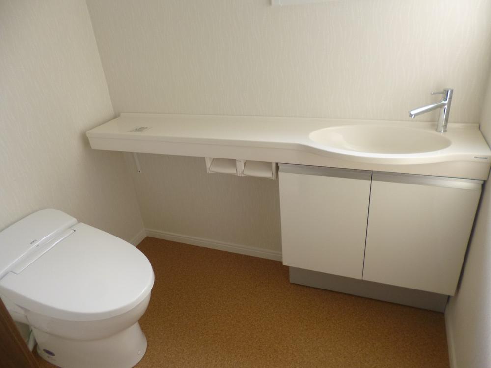 Toilet. (August 2013) Shooting