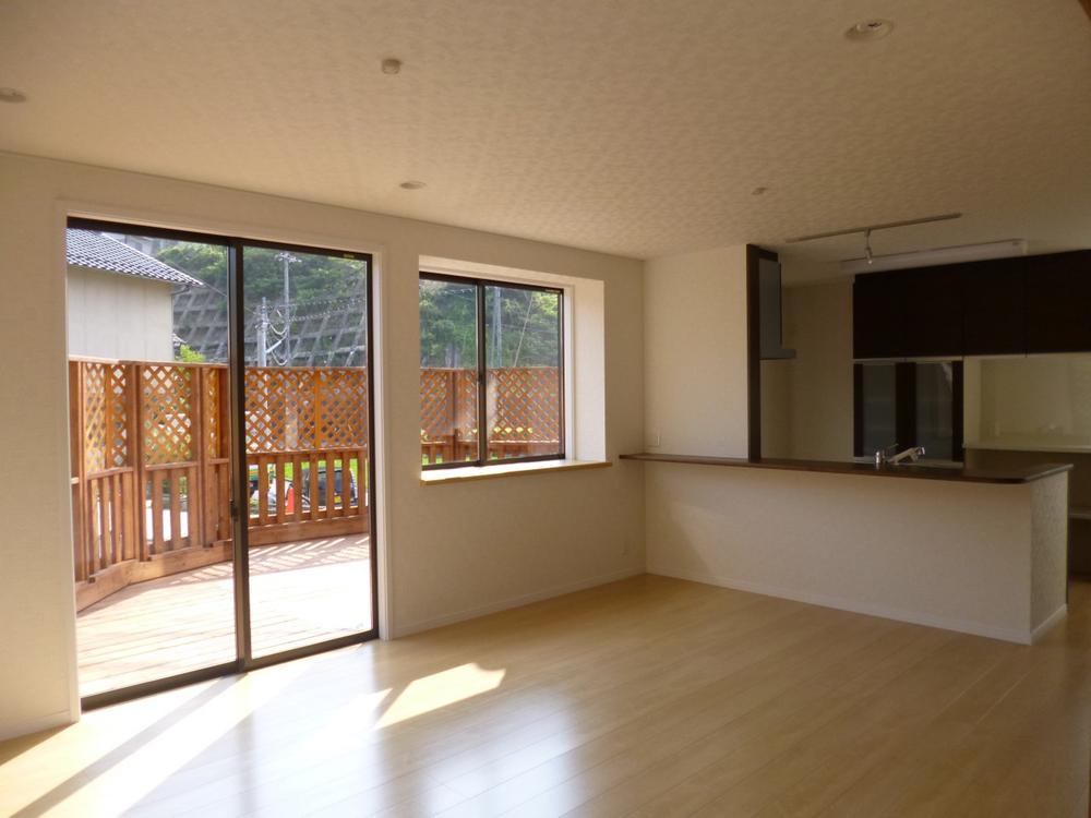 Living. (August 2013) Shooting