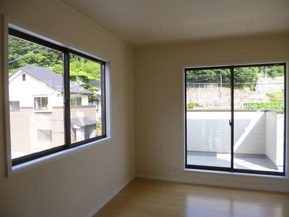 Non-living room. (August 2013) Shooting