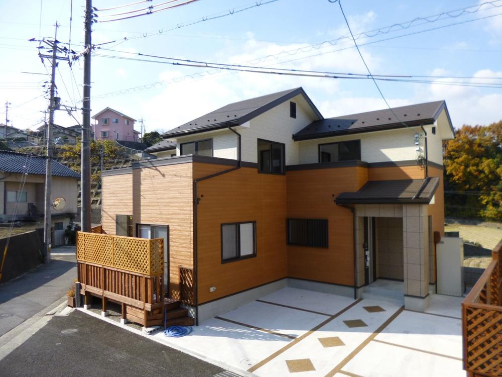 Local appearance photo. (August 2013) Shooting