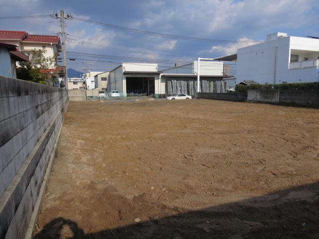 Local land photo. Local (12 May 2013) Shooting It is from the southwest angle