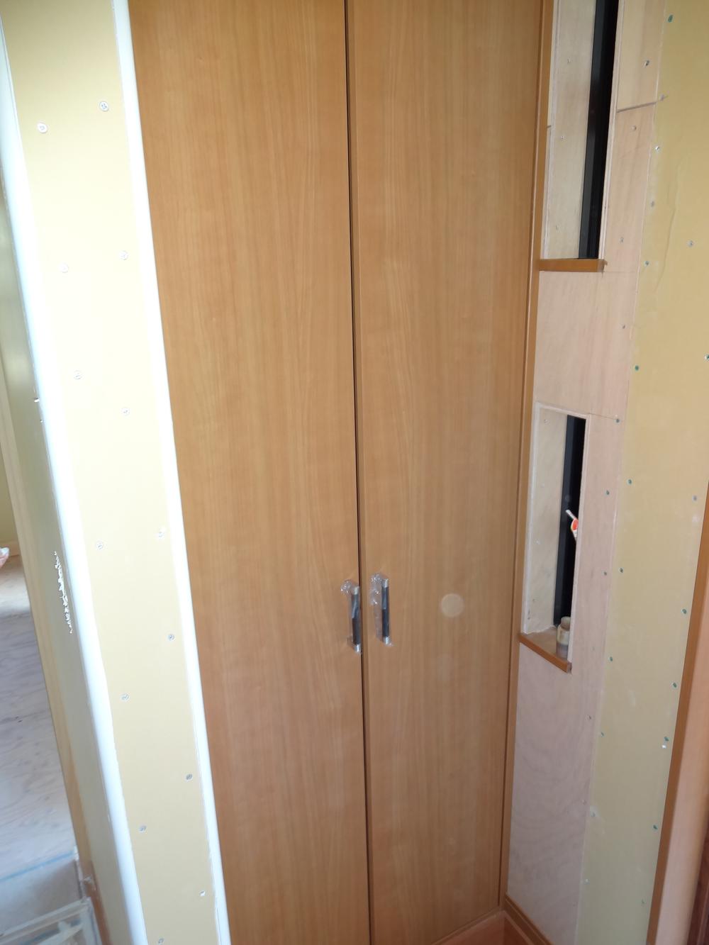 Entrance. Local (September 2013) Shooting 2013 September 30, scheduled to be completed