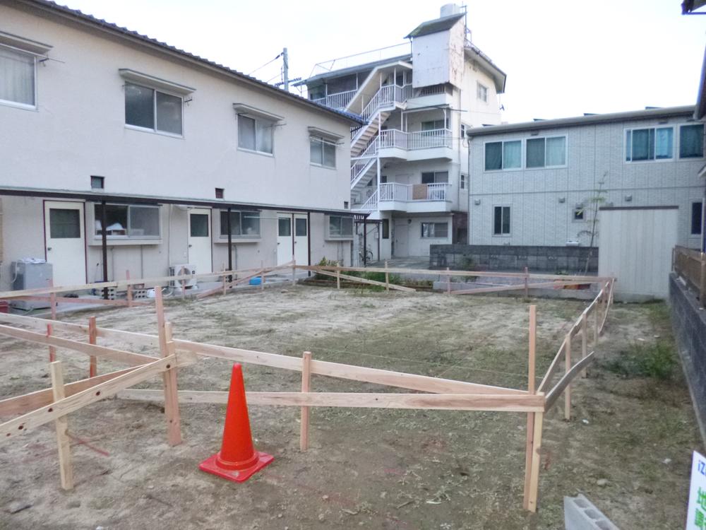 Local appearance photo. Local (12 May 2013) Shooting