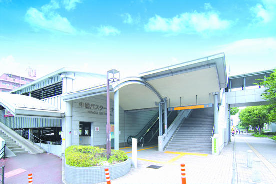 station. Astram "Nakasuji" about 7 minutes in the 1200m bicycle to the station. Station parking lot free. 