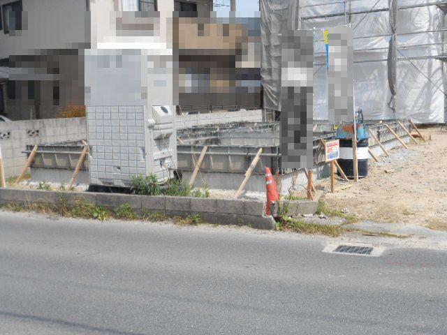 Local photos, including front road. Local (April 2013) Shooting